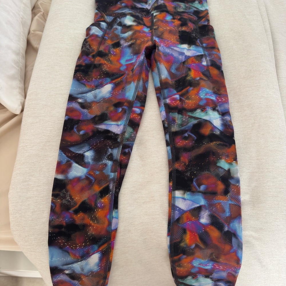 lululemon athletica Leggings Multicolored - size 6